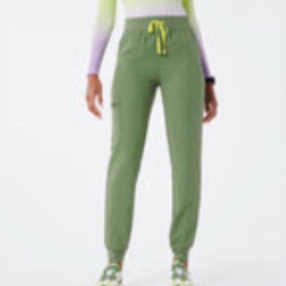 women's Fern High Waisted Zamora - Petite Jogger Scrub Small